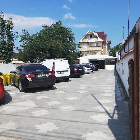 Hotel Panos Două Mai Exteriér fotografie