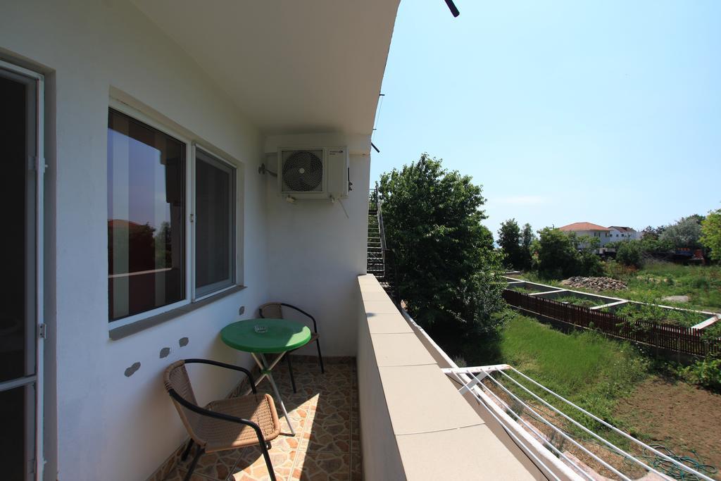 Hotel Panos Două Mai Exteriér fotografie